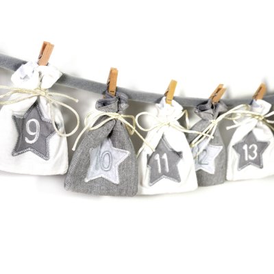 Adventskalender zum Befüllen Groß - Stoff, grau weiß/Weihnachtskalender,Zahlen,Beutel,Sack,Säcke,Säckchen,Stoffbeutel,Baumwolle,Baumwollsäckchen,Geschenkbeutel,Bastelset