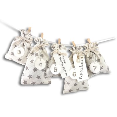 DIY Adventskalender zum Befüllen Schneeflöckchen Baumwollbeutel creme, graue Sterne, Ziffern weiß/Weihnachtskalender,Beutel,SackSäckchen,Stoffbeutel,Baumwolle,Geschenkbeutel,Bastelset